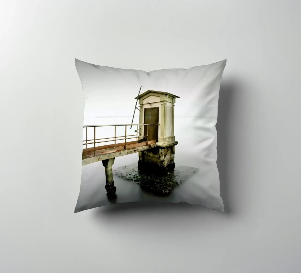 Flooded Tomb cuscino da Håggard Photography | Ronny Behnert