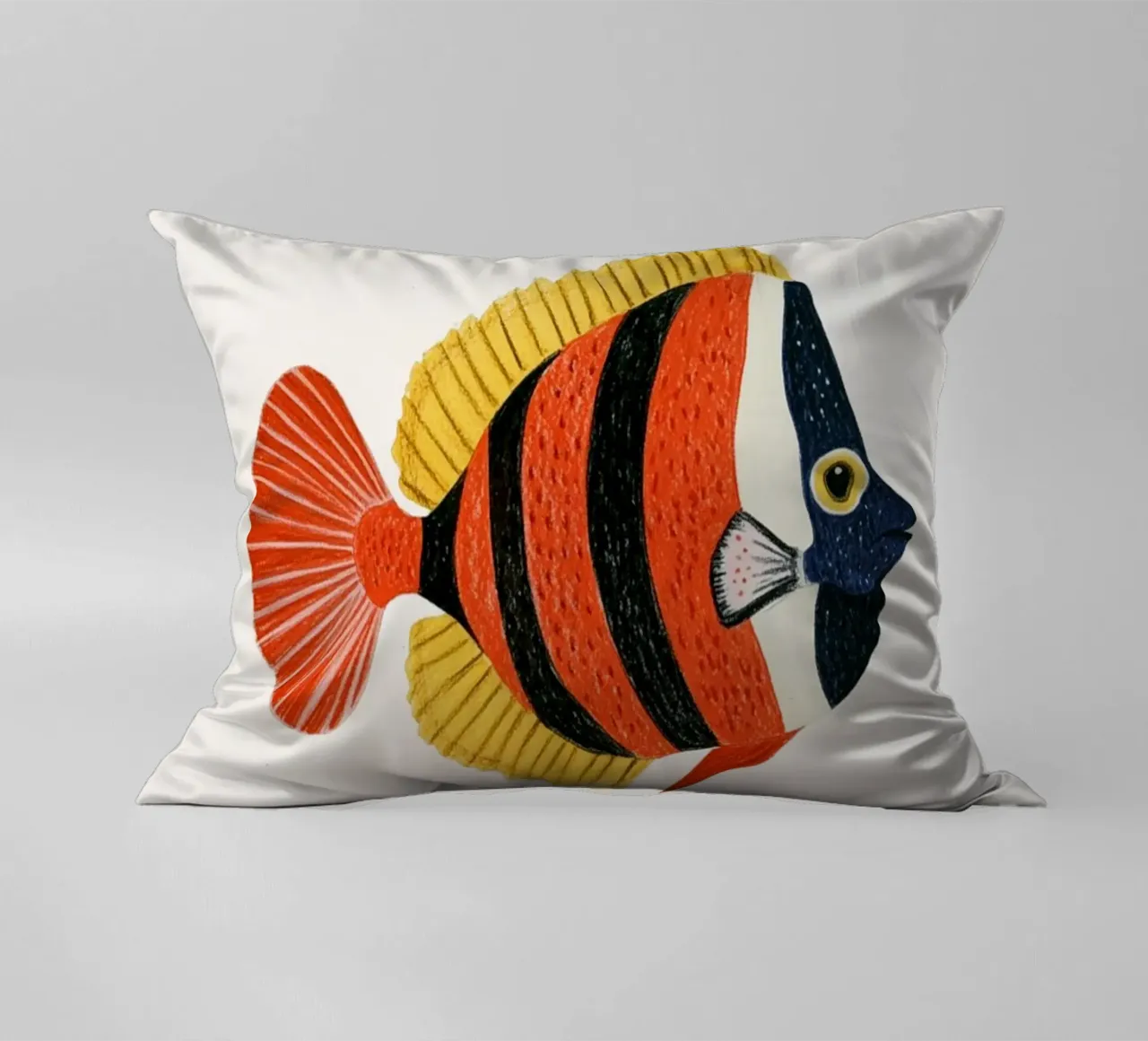 Due pesci a strisce cuscino da Curious Canvas