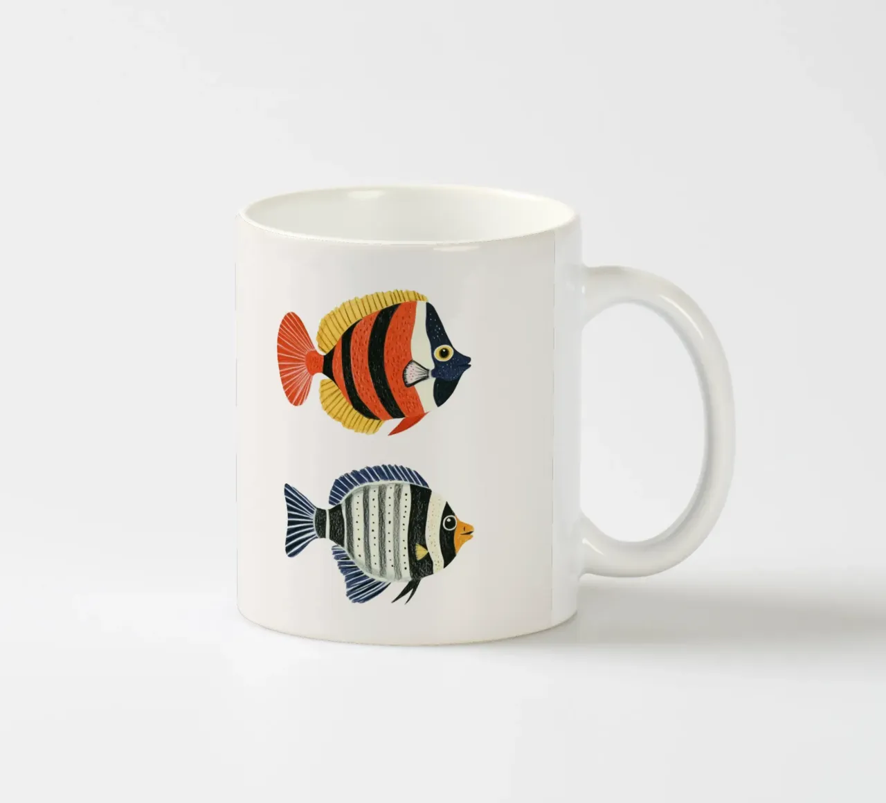 Due pesci a strisce tazza in ceramica da Curious Canvas