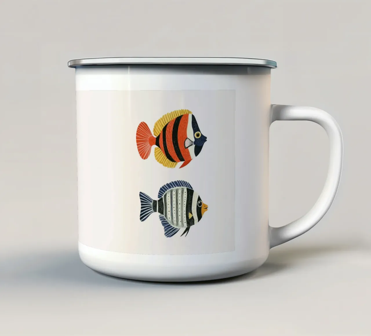 Due pesci a strisce tazza in smalto da Curious Canvas