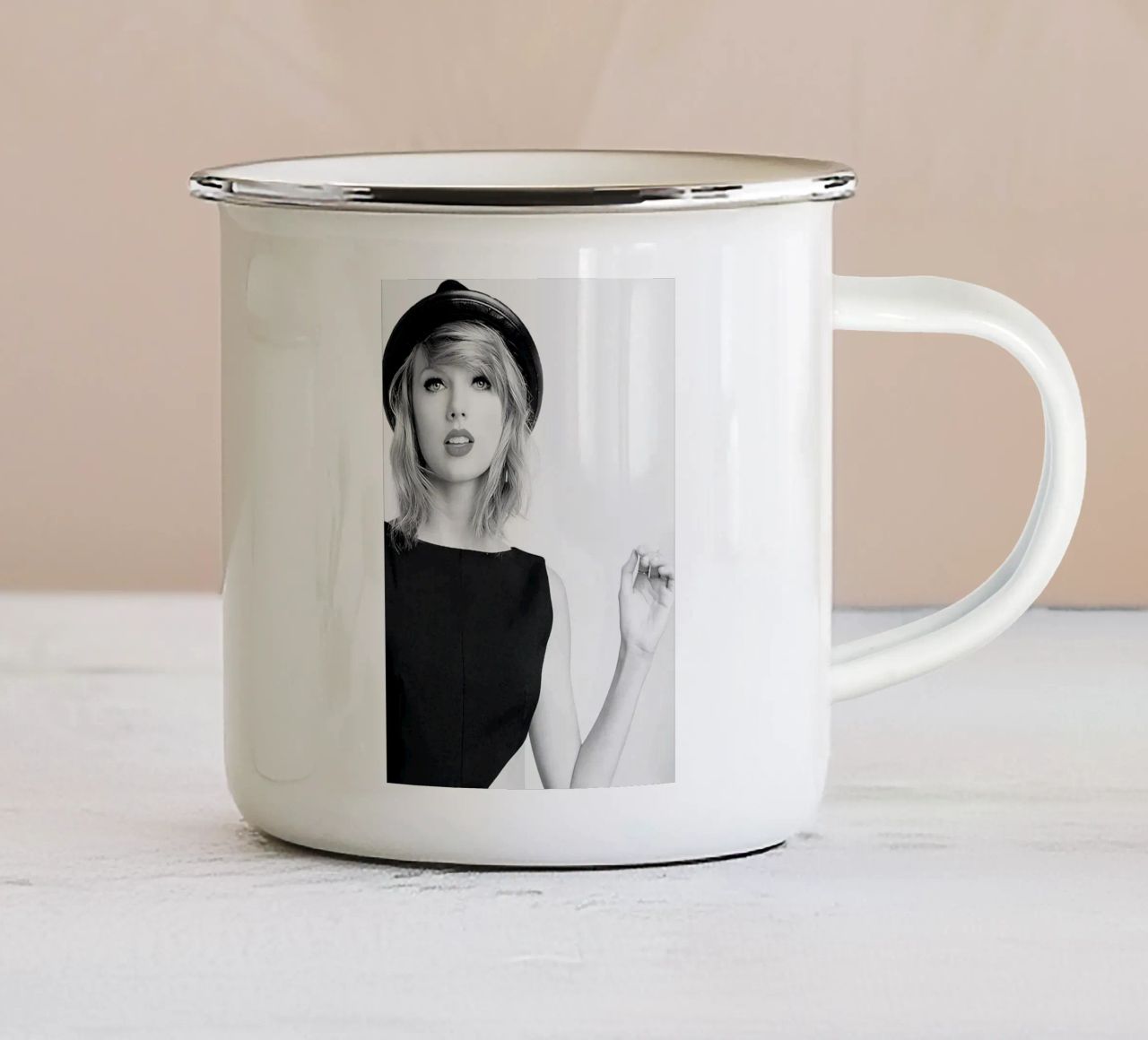 In Bw Swift tazza in smalto da AARON