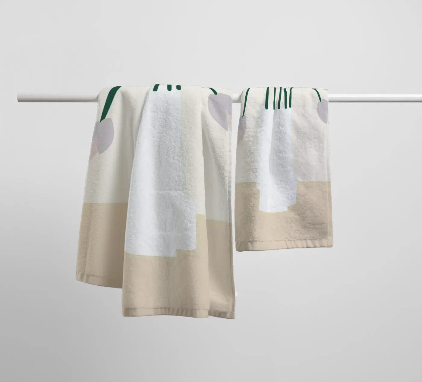 Flower badhanddoek van Helena Ravenne