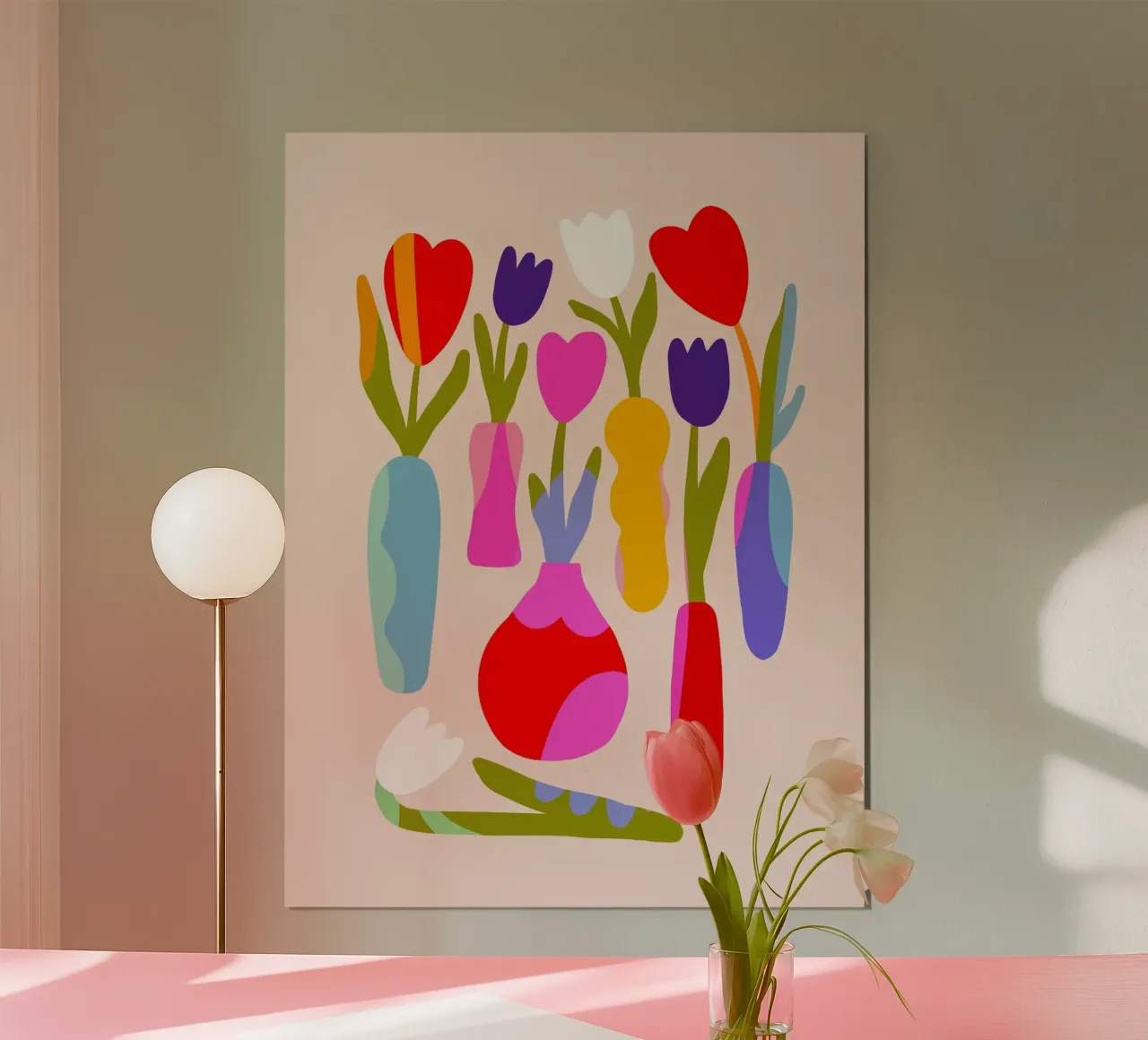 Tulipani retrò in vaso - Collage artistico floreale colorato poster con telaio in alluminio da Dominique Vari