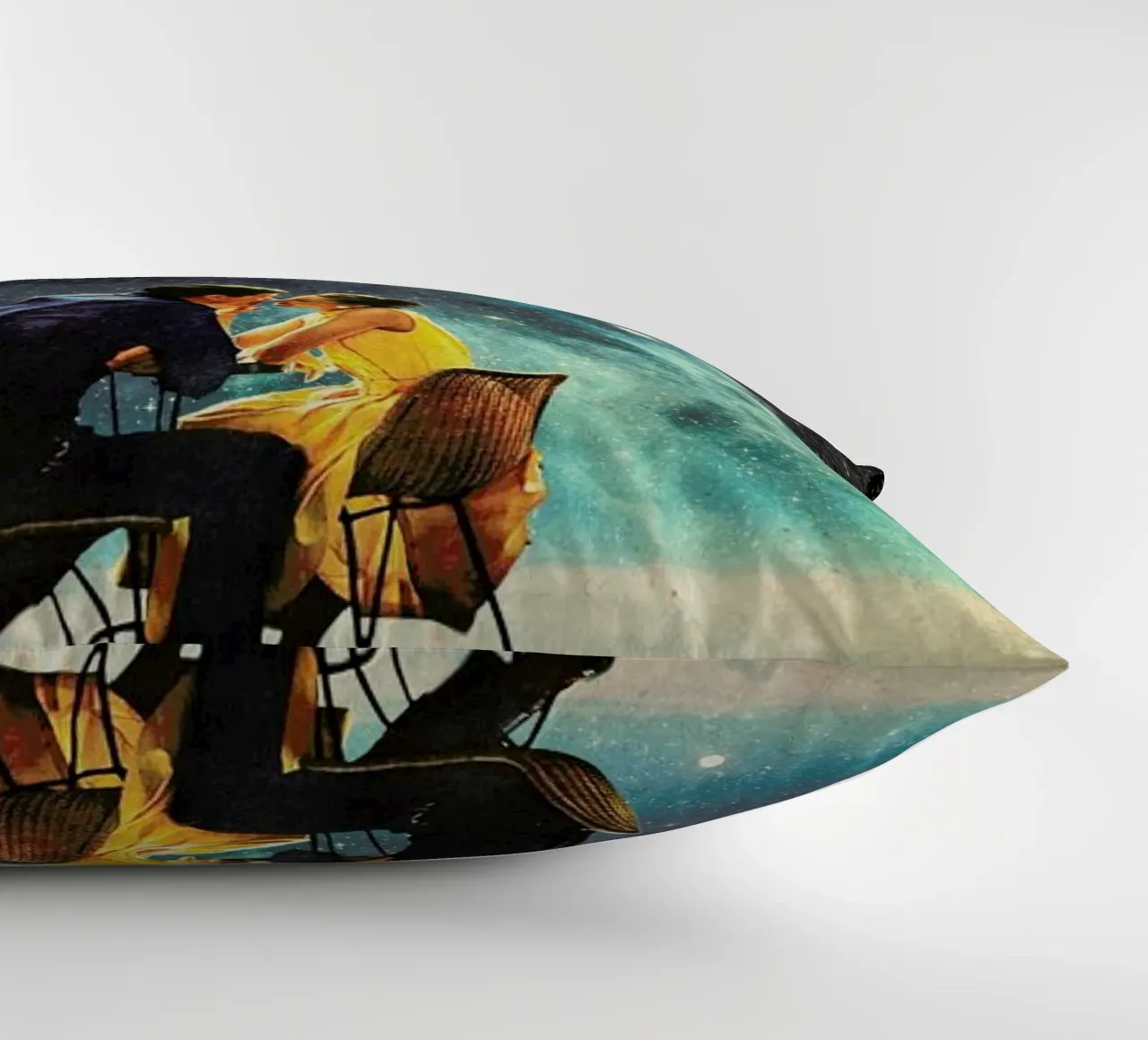 I'd Like To Take You To The Stars For A Second Date cuscino da Frank Moth