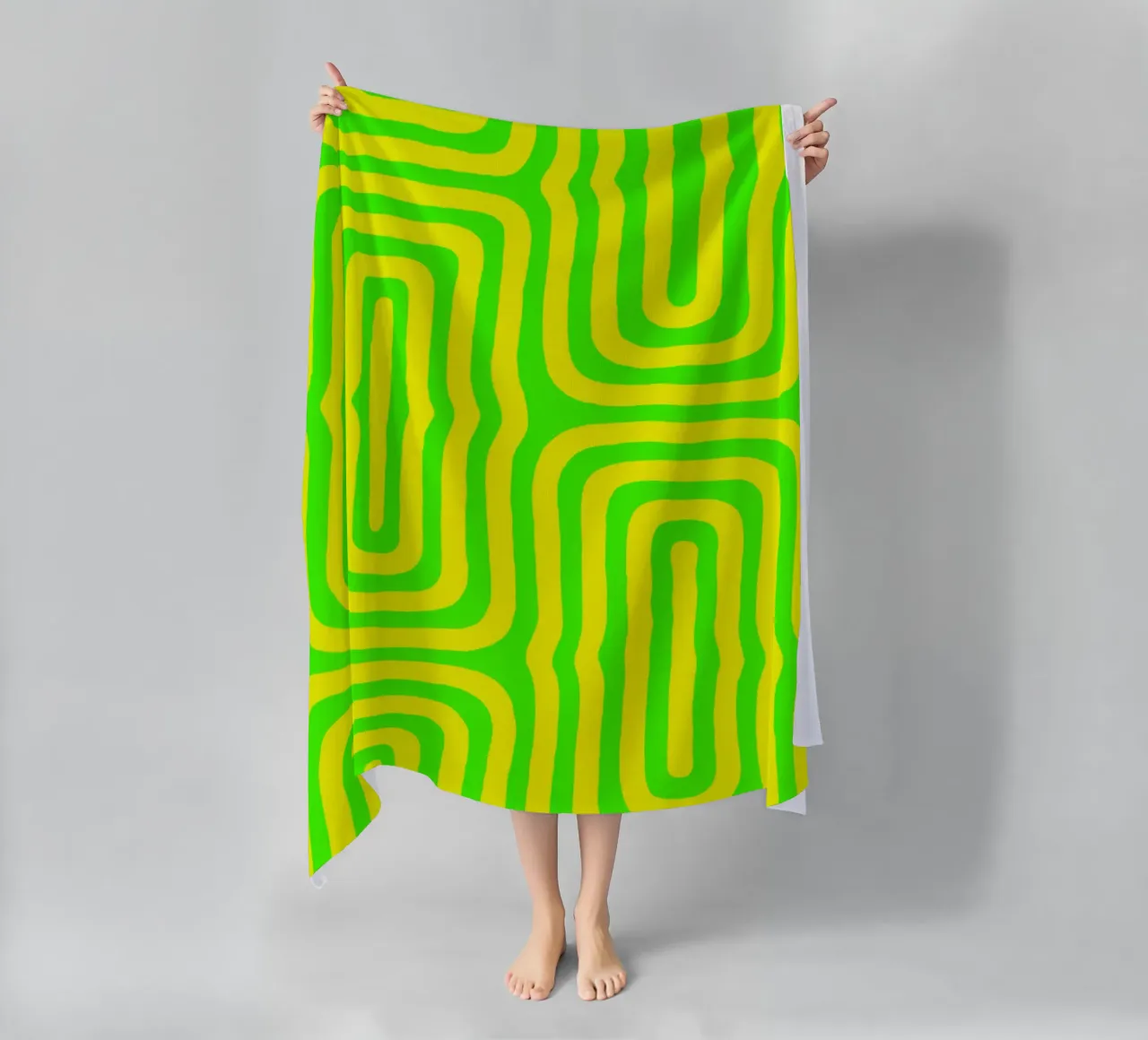 Groene Gele Lijn Abstracte Kunst strandhanddoek van Bulaxtims