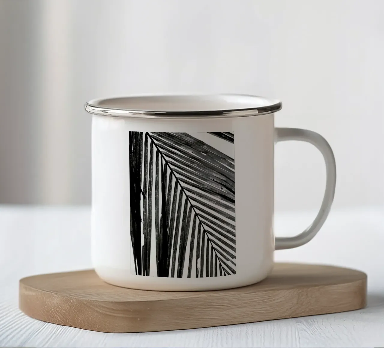 Black And White Palm Leaf tazza in smalto da Studio Nahili
