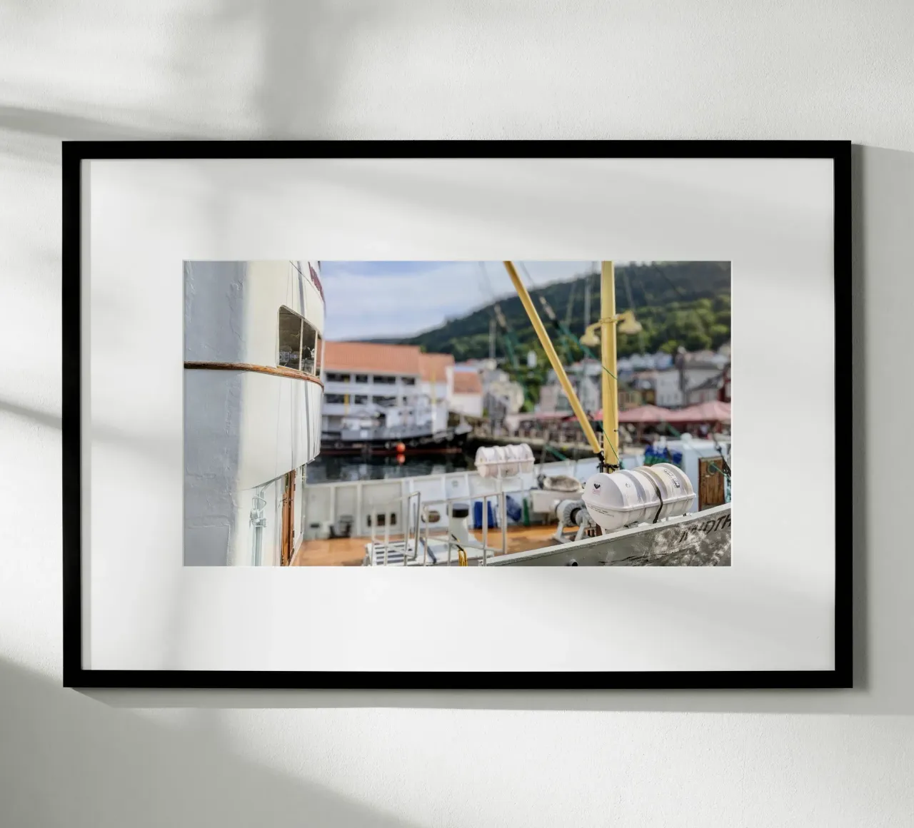 Bergen, Norvegia, motivo 2 poster con telaio in legno da ZAMART - Fotografie