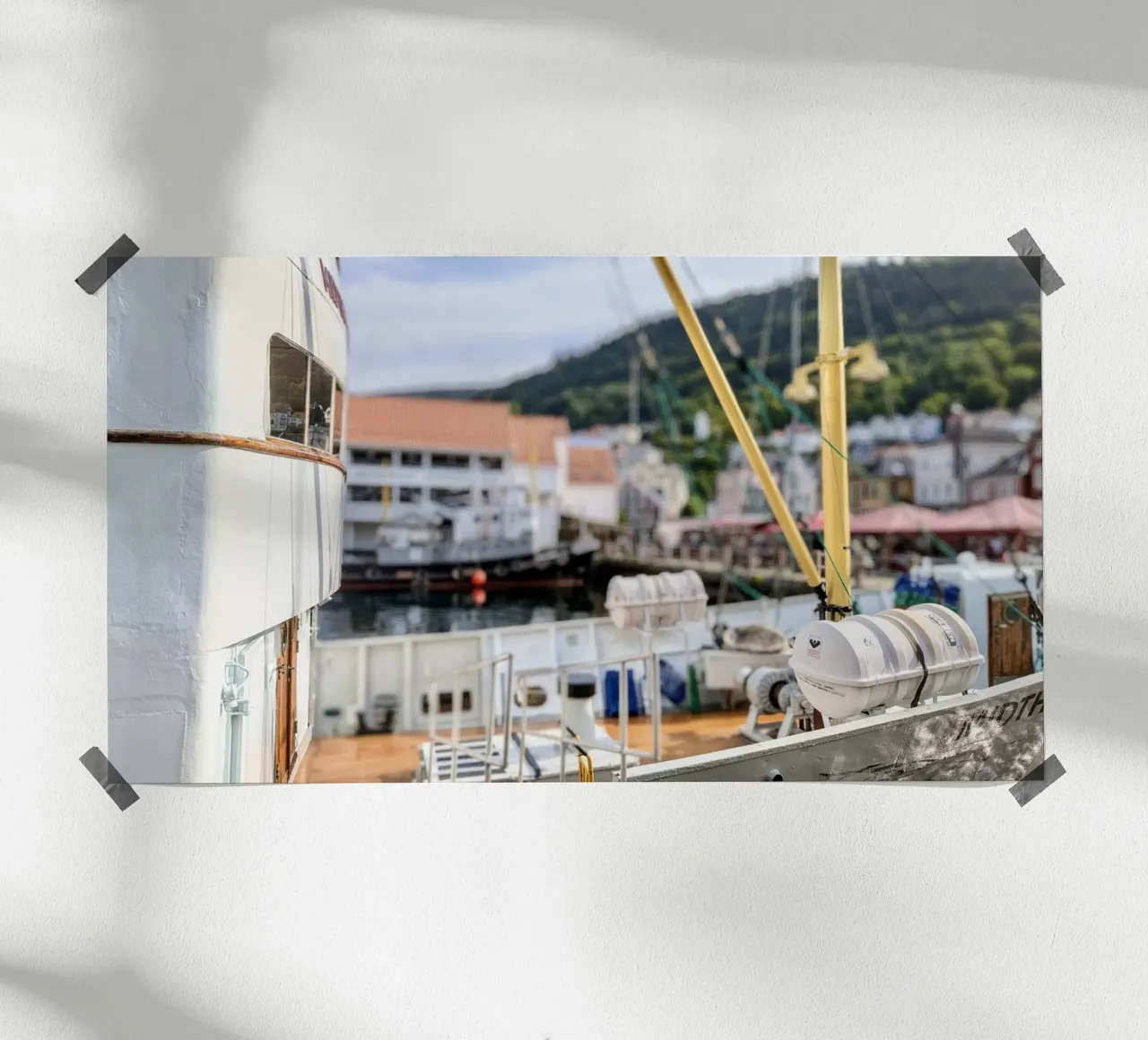 Bergen, Norvegia, motivo 2 poster con telaio in legno da ZAMART - Fotografie