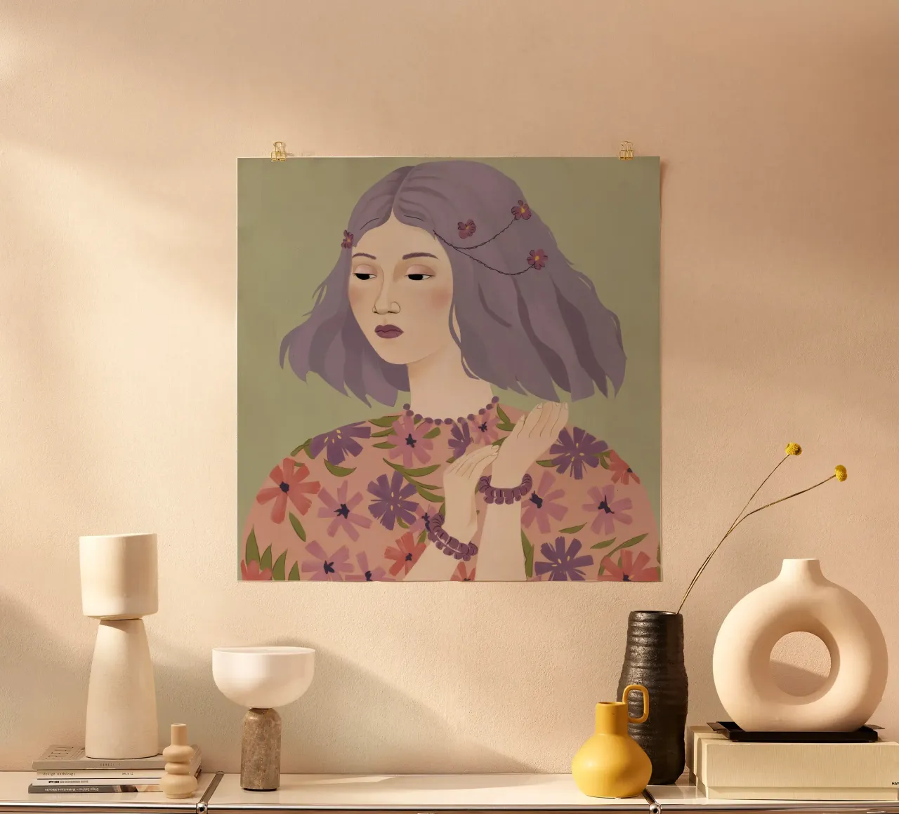 Sussurro di fiori di lavanda poster con telaio in plastica da Aether Brush