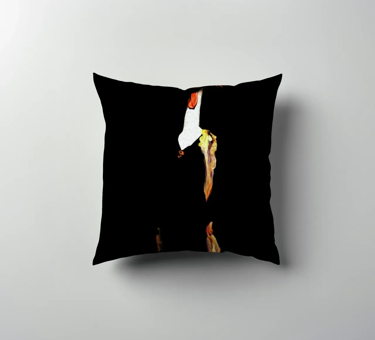 Gisele decorative cushion by Tein Lucasson