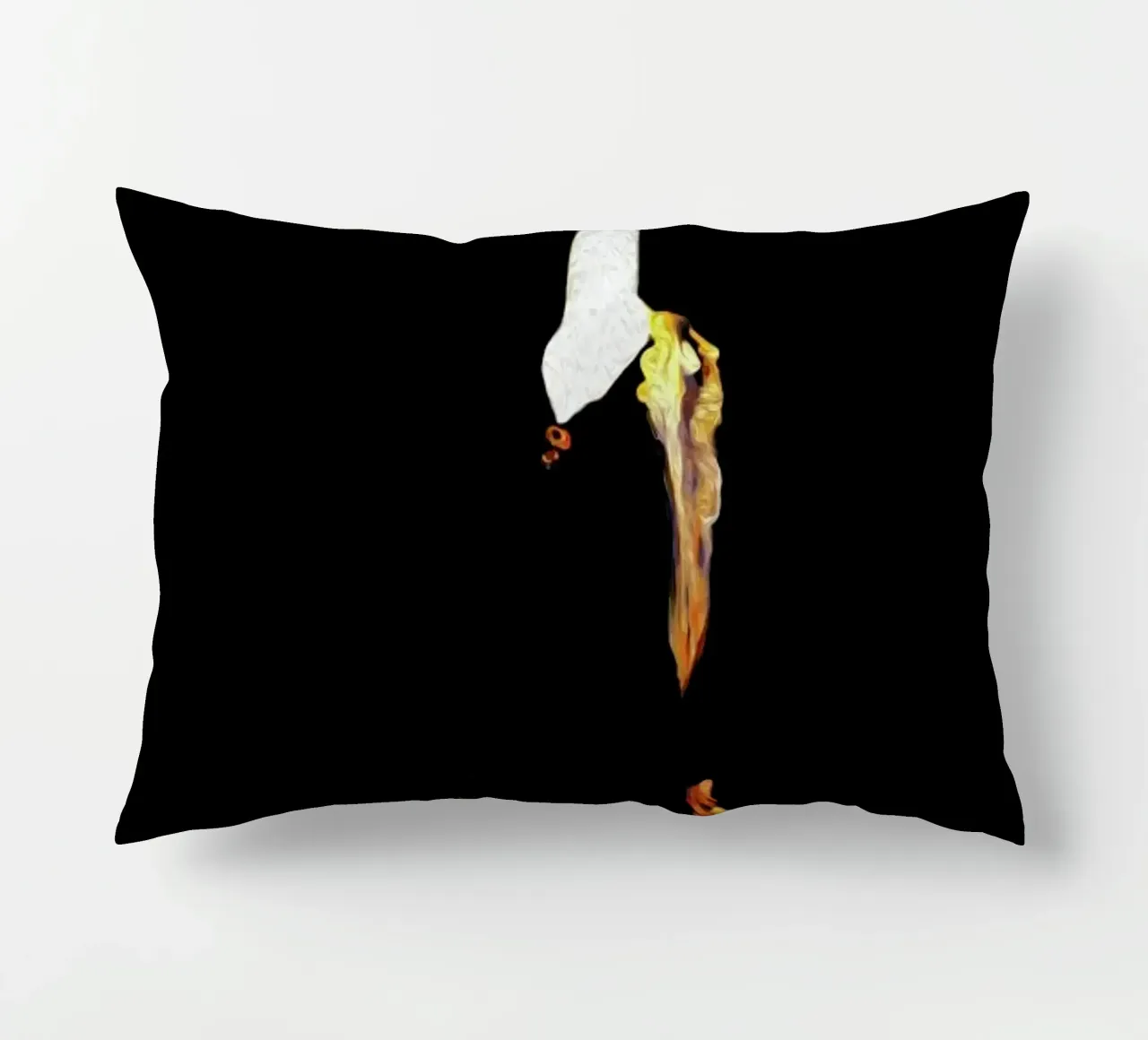 Gisele decorative cushion by Tein Lucasson