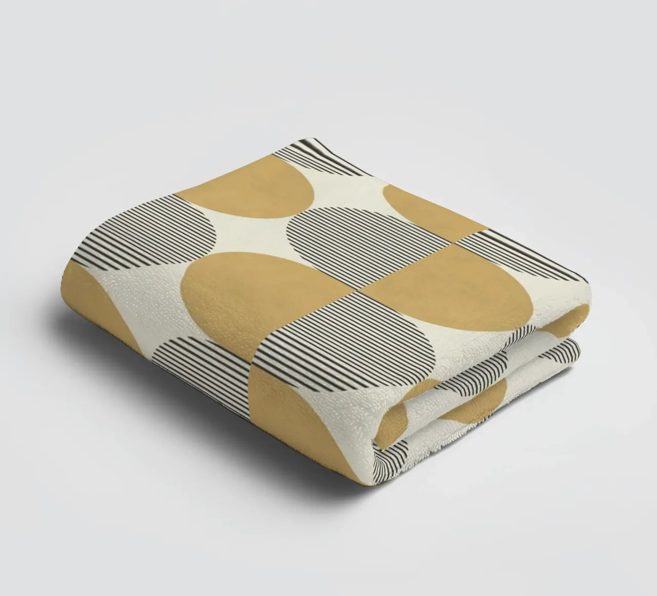 Half-circle Stripes Pattern - Gold towel by MoonlightPrint