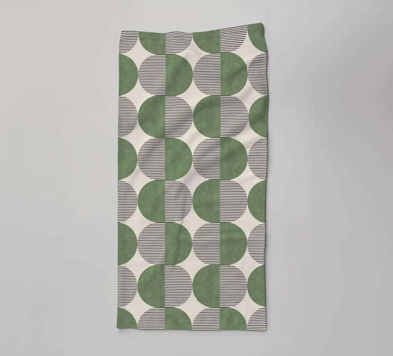 Half-circle Stripes Pattern - Green towel by MoonlightPrint