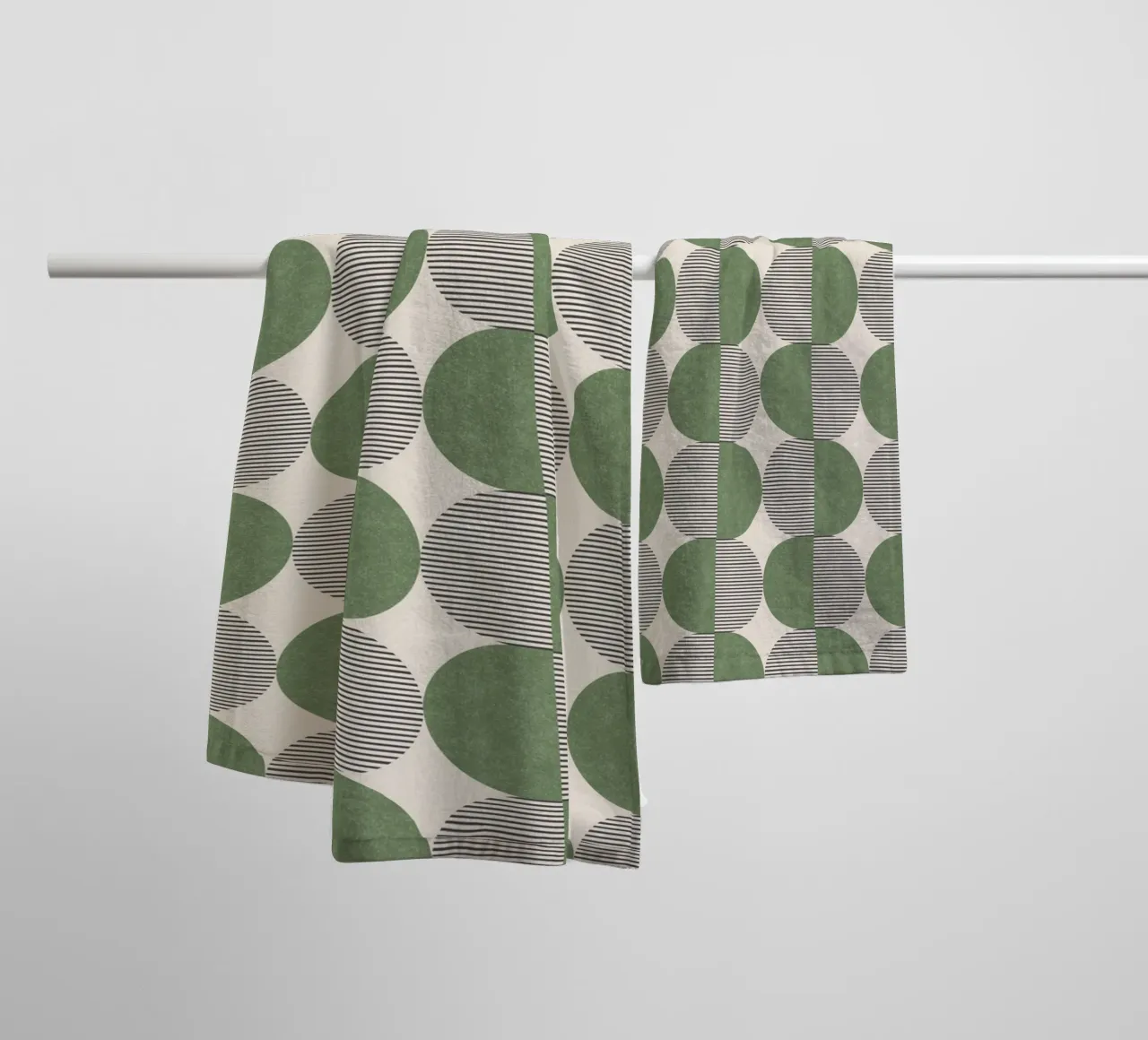Half-circle Stripes Pattern - Green towel by MoonlightPrint