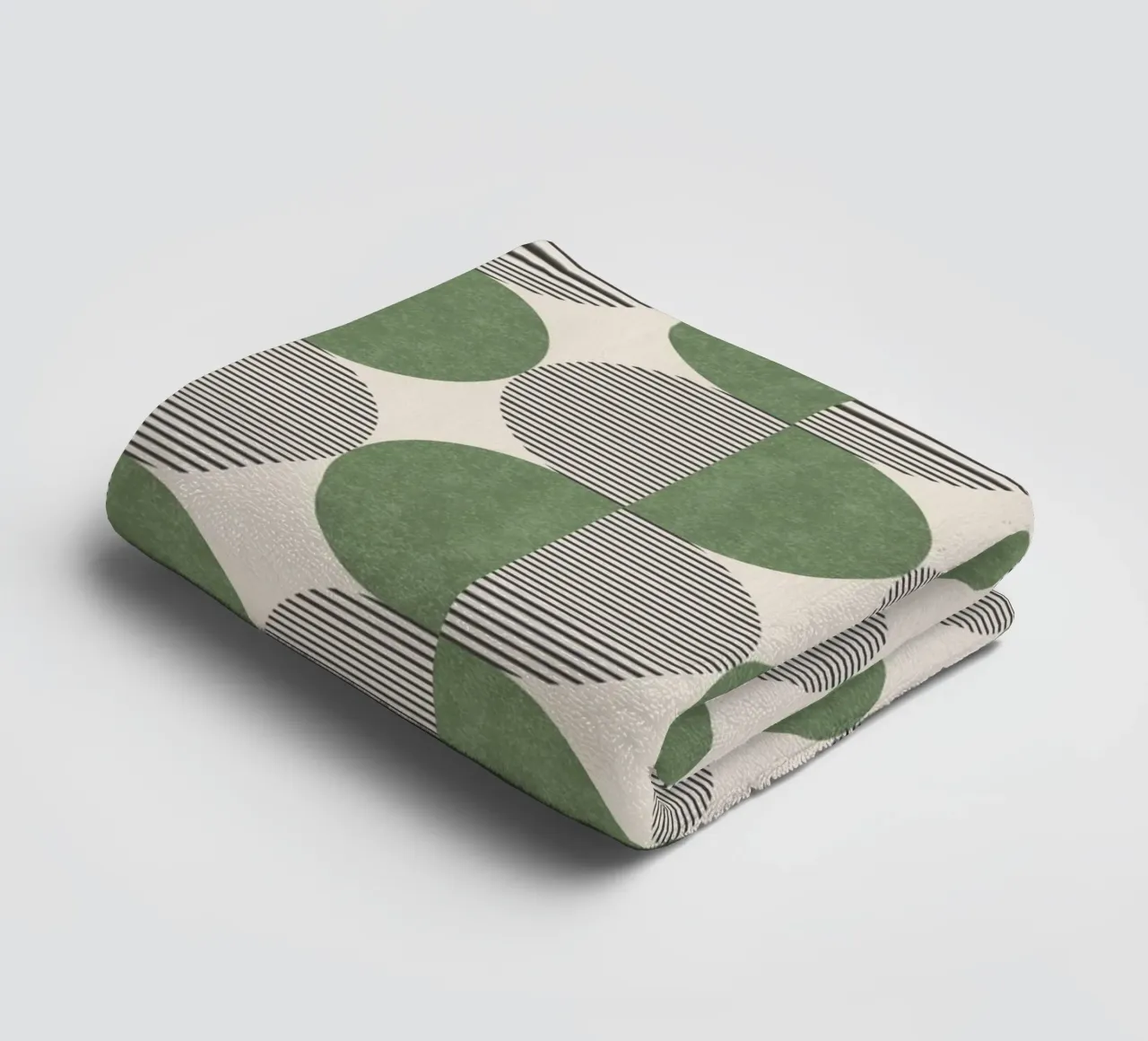Half-circle Stripes Pattern - Green towel by MoonlightPrint
