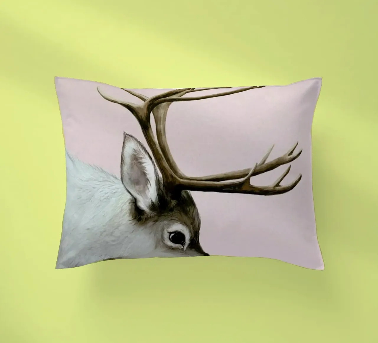 Reindeer And Rabbit cuscino da Laura Graves
