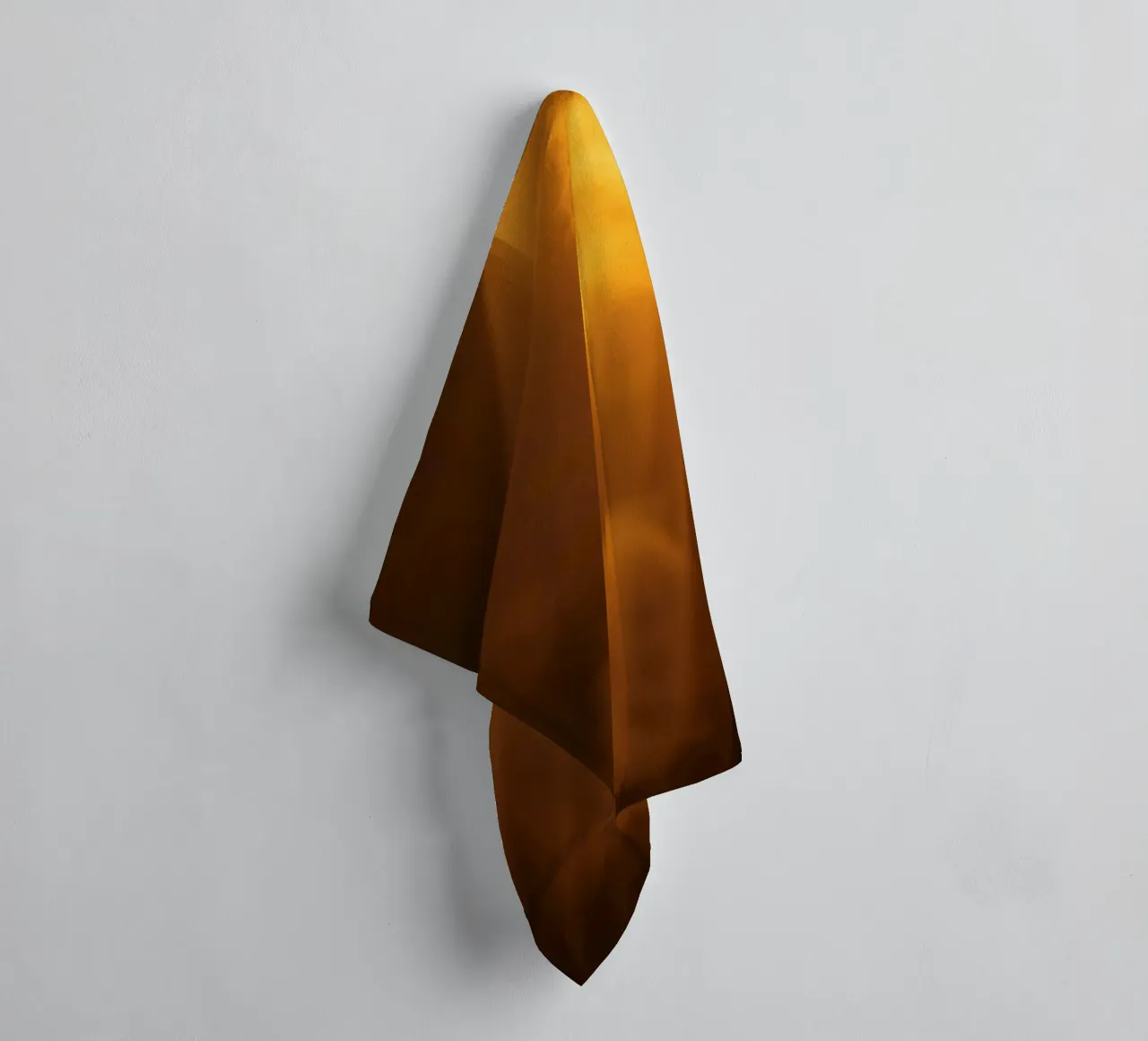 Abstracte warme lichtstralen die door een donkere ruimte filteren badhanddoek van DesignDoodle