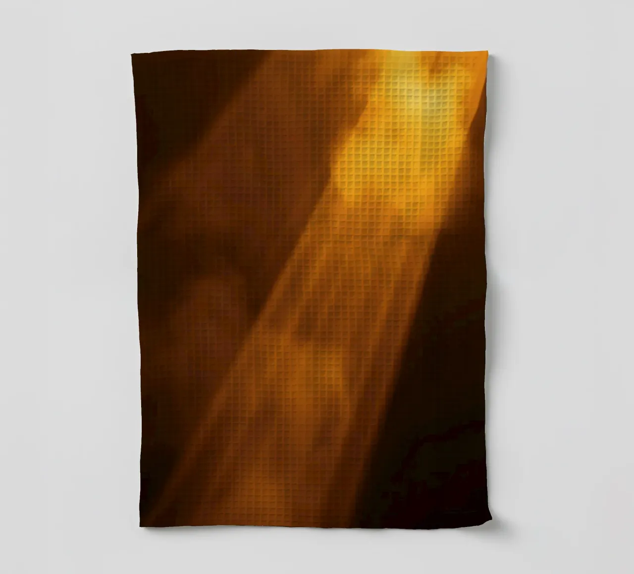 Rayons de lumière abstraits et chauds filtrant à travers un espace sombre torchon de DesignDoodle