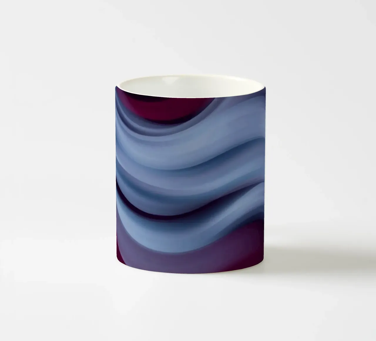 Abstracte golven van rood en blauw creëren een rustgevend effect keramische mok van DesignDoodle