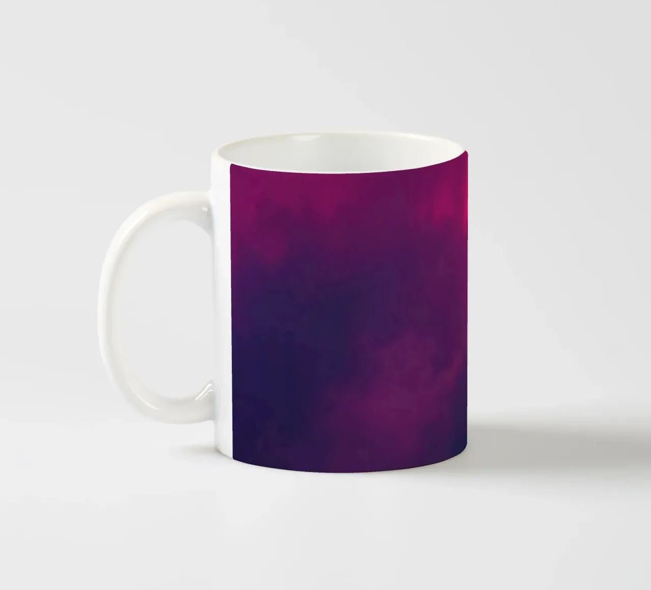 Sfondo astratto con nuvole vibranti e sfumature morbide tazza in ceramica da DesignDoodle