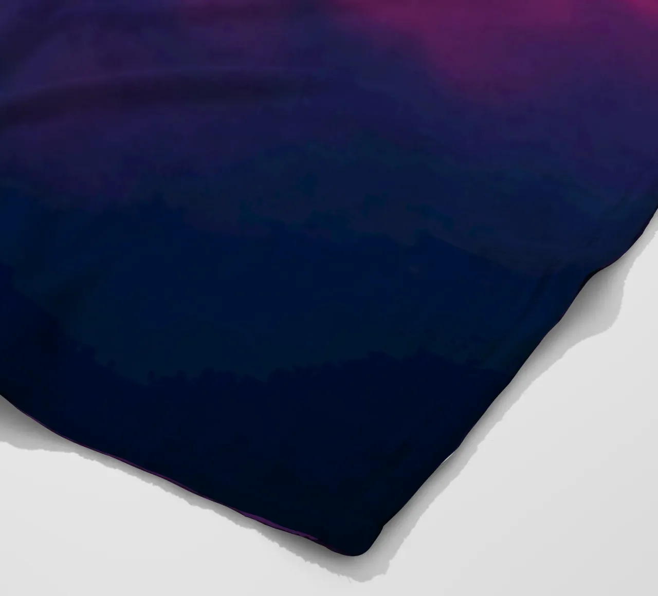 abstrakter Hintergrund mit leuchtenden Wolken und weichen Farbverläufen Fleecedecke von DesignDoodle