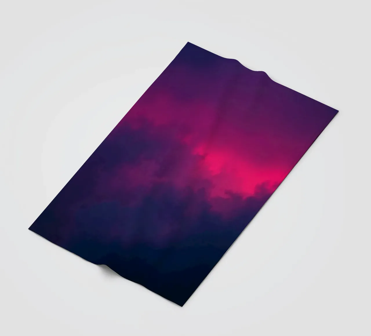 abstrakter Hintergrund mit leuchtenden Wolken und weichen Farbverläufen Fleecedecke von DesignDoodle