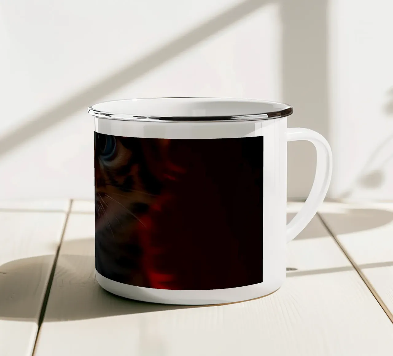 Tenero gattino soriano con pelliccia vivace illuminazione morbida tazza in smalto da DesignDoodle