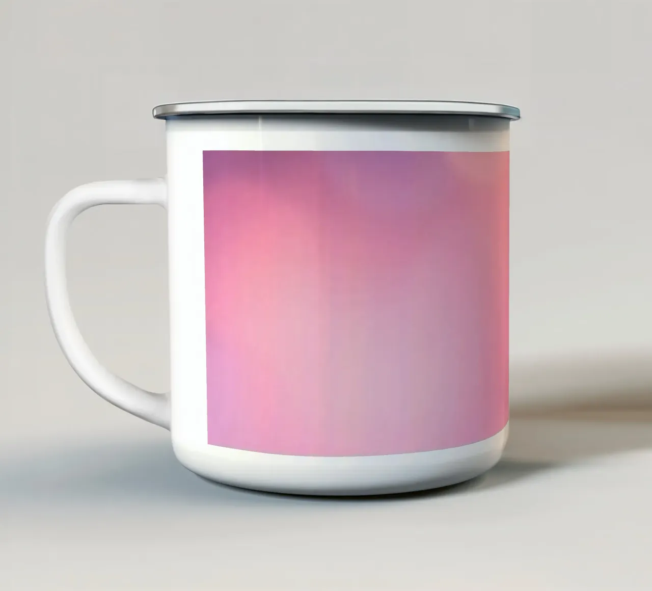 abstract met wervelend rood en geel met zachte bubbel emaille mok van DesignDoodle