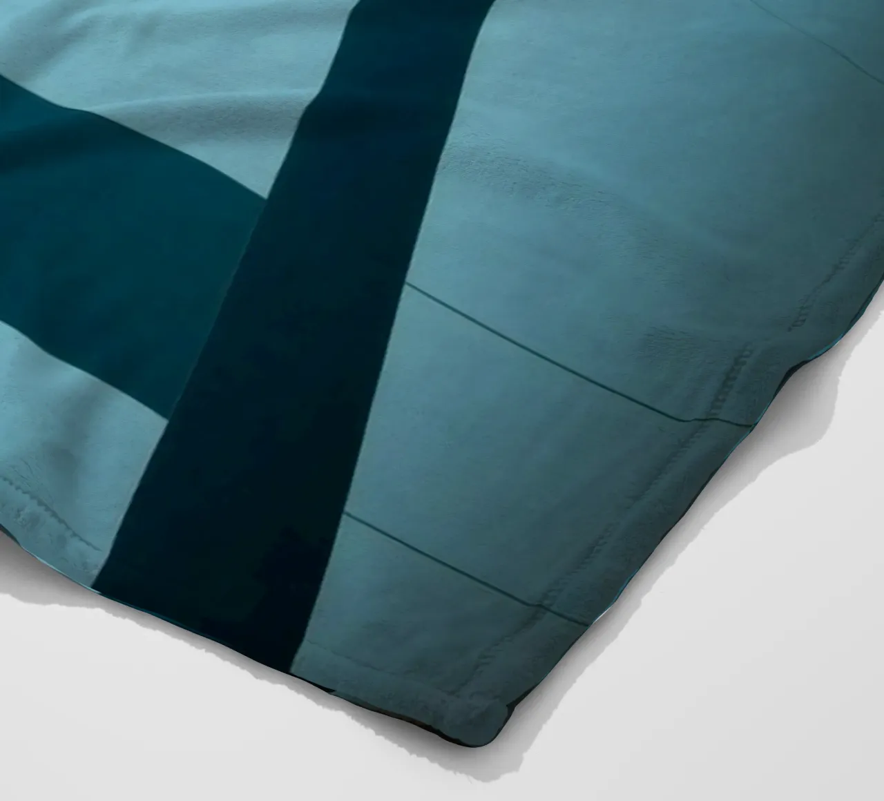 Design unico e astratto con curve morbide e contrasto coperta in pile da DesignDoodle