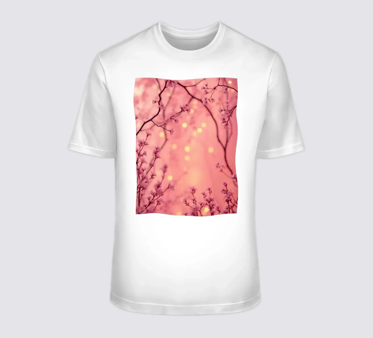 Fleurs roses délicates sur un fond de rêve bokeh t-shirt de DesignDoodle
