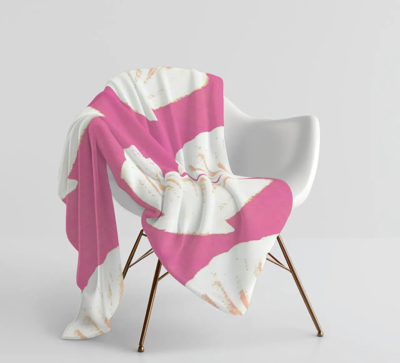 Pink Shells Pattern fleece blanket by intemporalis