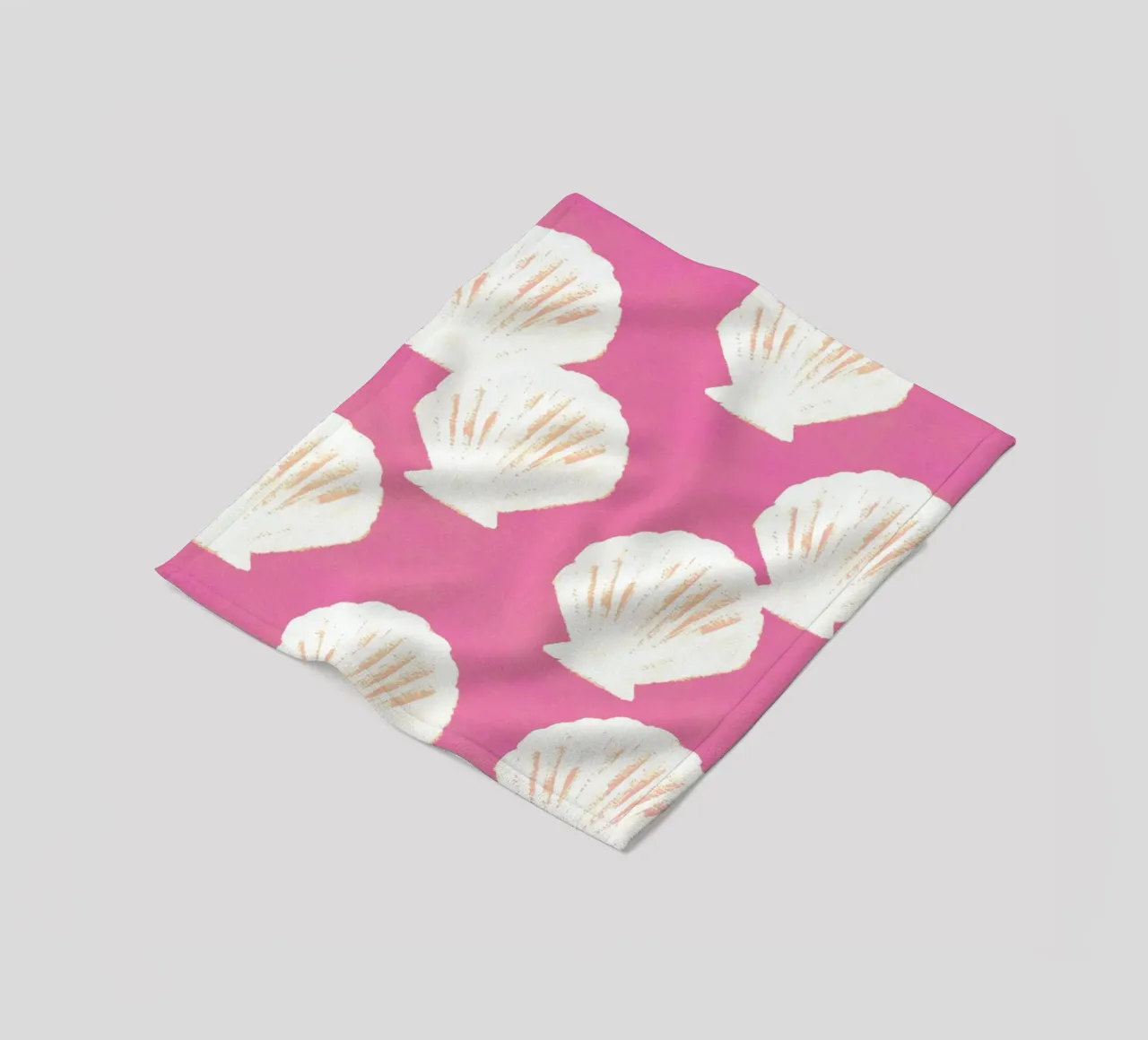Pink Shells Pattern fleece blanket by intemporalis