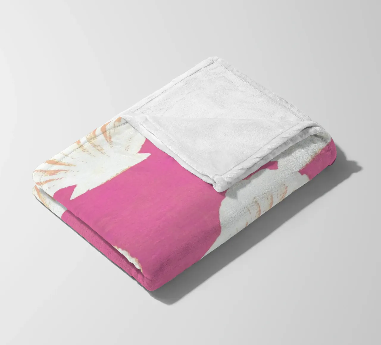 Pink Shells Pattern fleece blanket by intemporalis