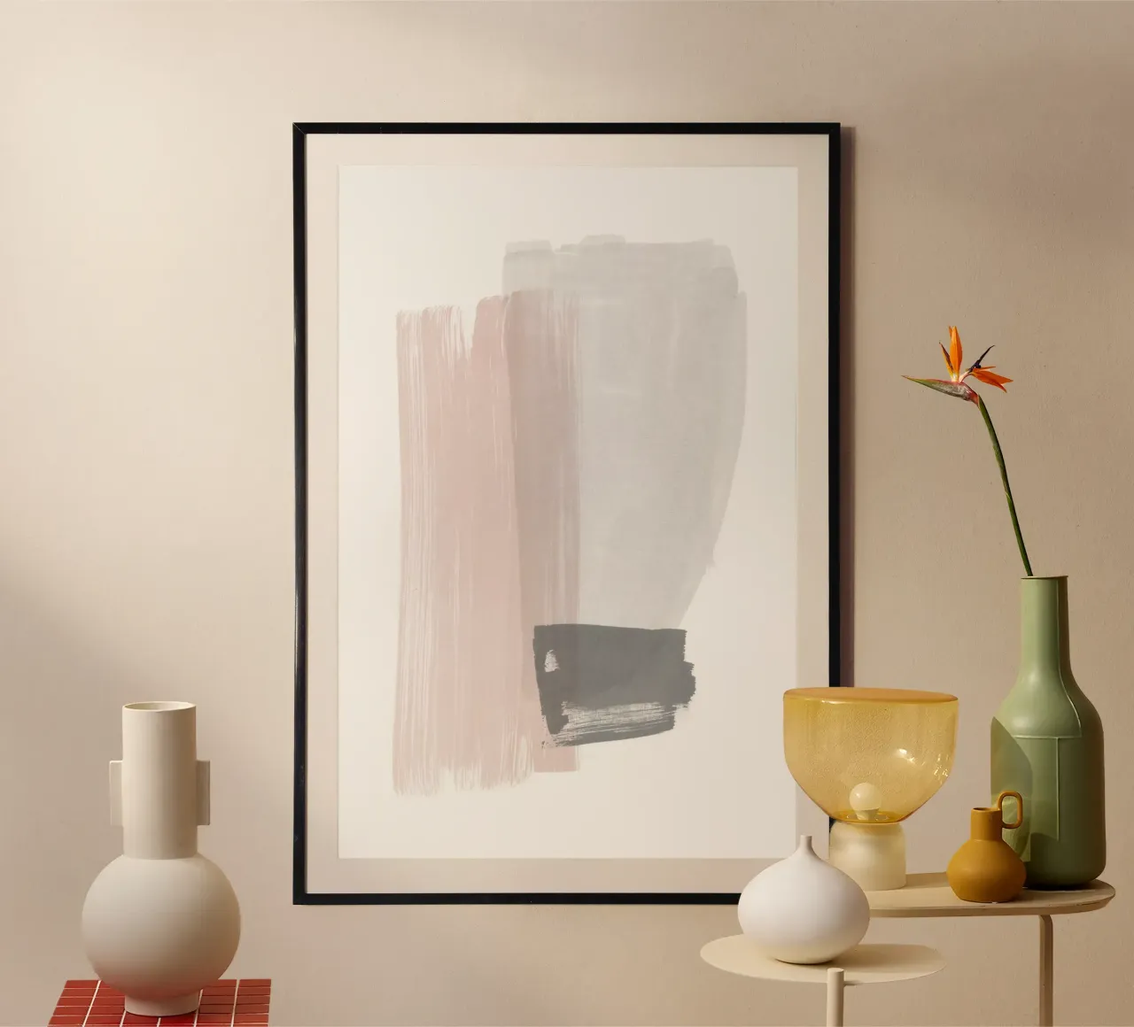 Pennellate rosa e grigio 2 poster con telaio in plastica da NouveauPrints