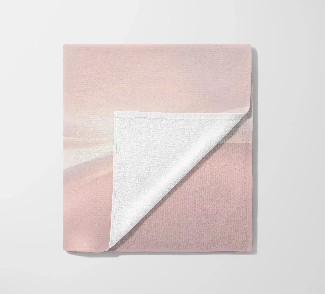 Fond abstrait aux courbes douces serviette de plage de DesignDoodle