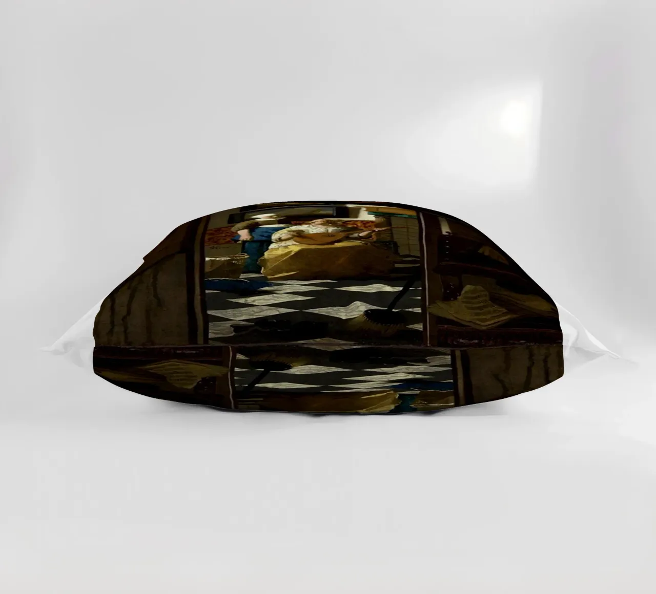 vermeer - una donna riceve una lettera d'amore da un servo cuscino da The Dinda