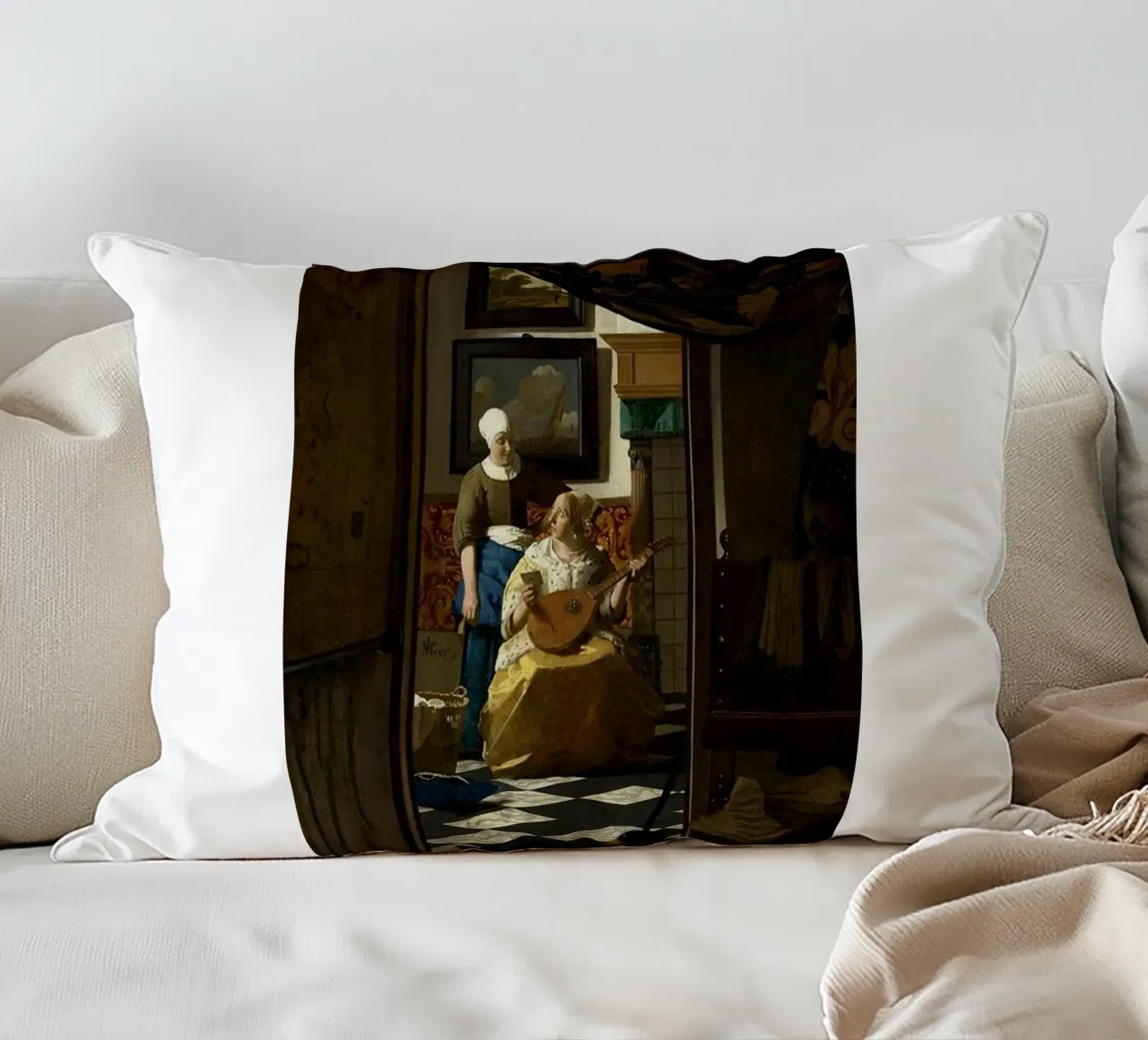 vermeer - una donna riceve una lettera d'amore da un servo cuscino da The Dinda
