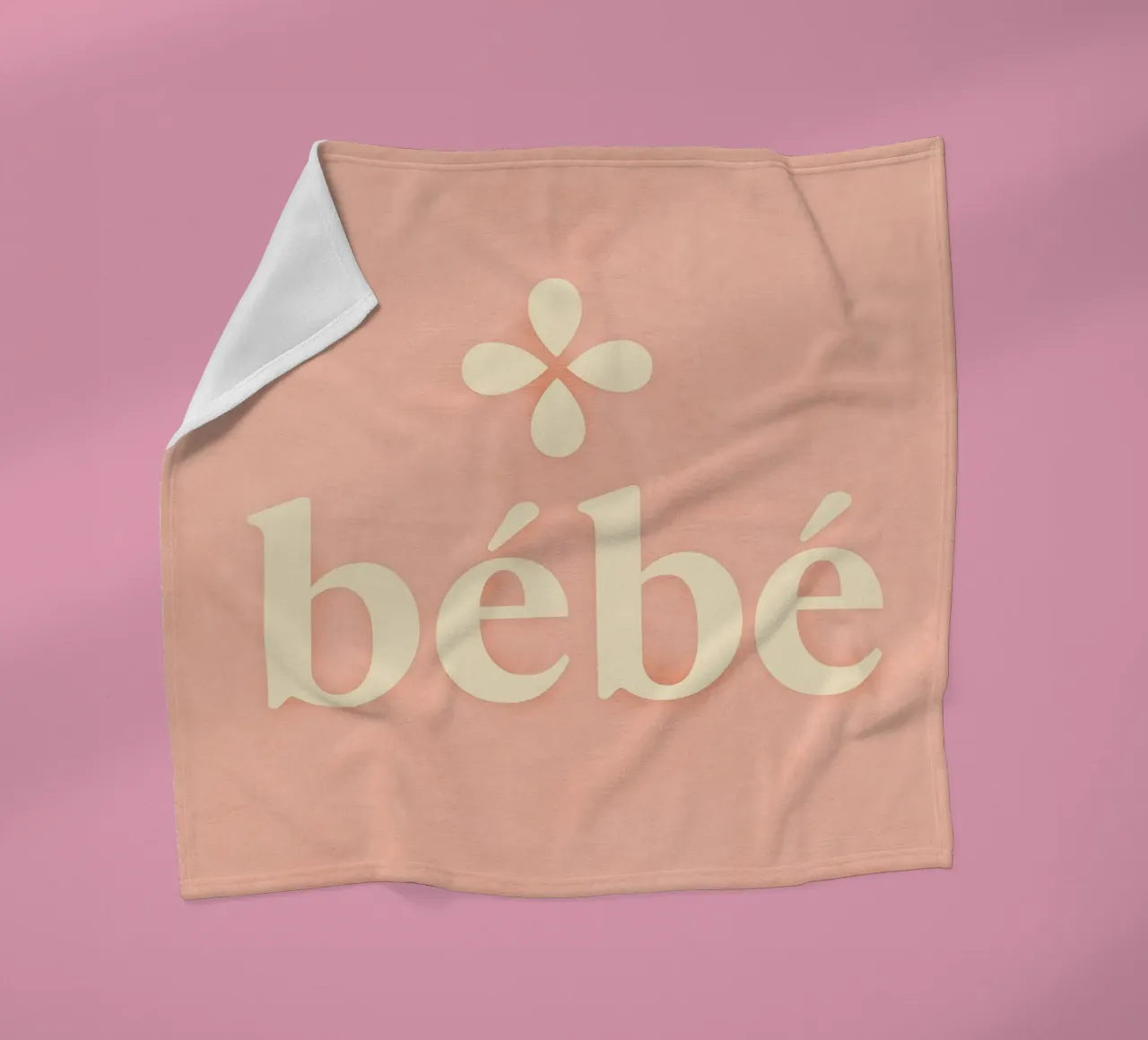 Bèbè fleece blanket by treechild