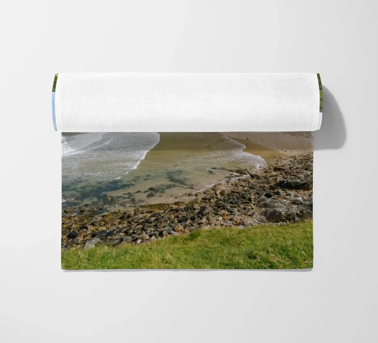 Proprio al centro telo mare da The Wild Creative Studio