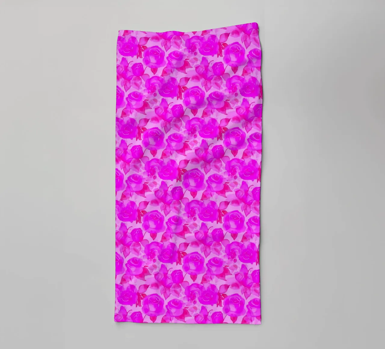 Stampa rose di charme rosa caldo asciugamano da bagno da SilverPegasus