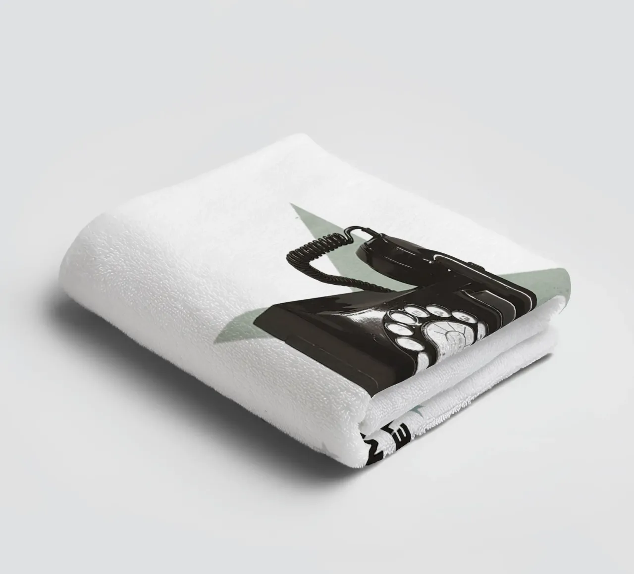 Call Me If You Get Lost serviette de bain de Attaboy Dsgn