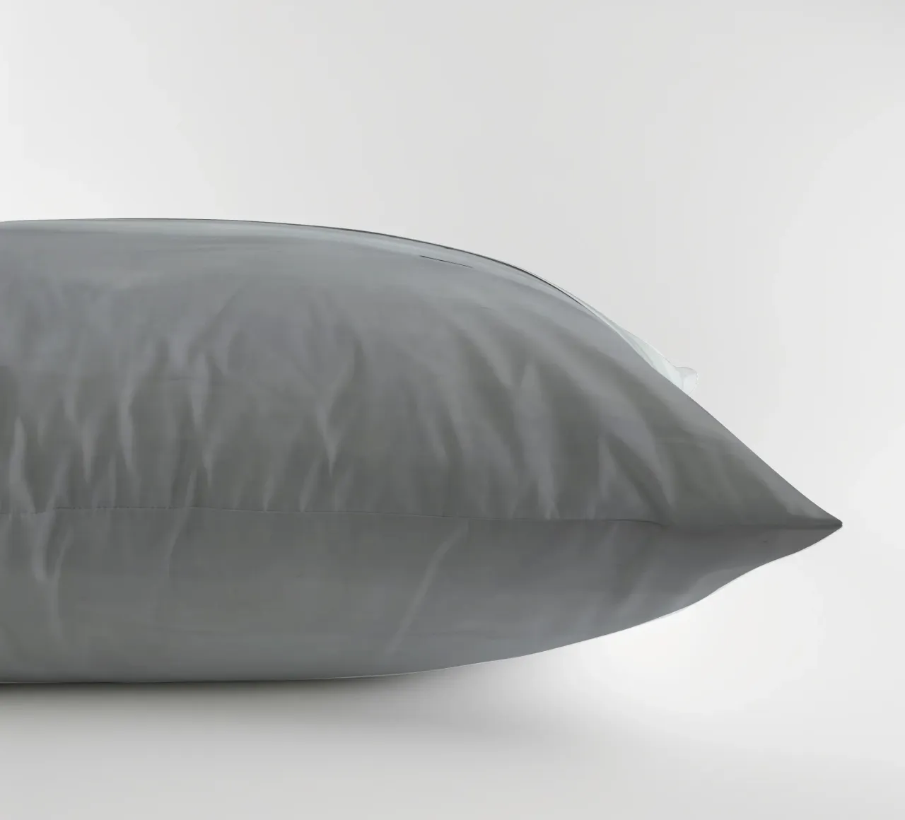 Larghezza in grigio cuscino da The Wild Creative Studio