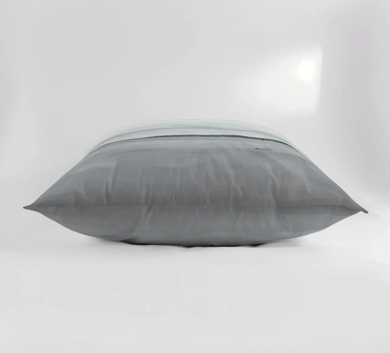 Larghezza in grigio cuscino da The Wild Creative Studio