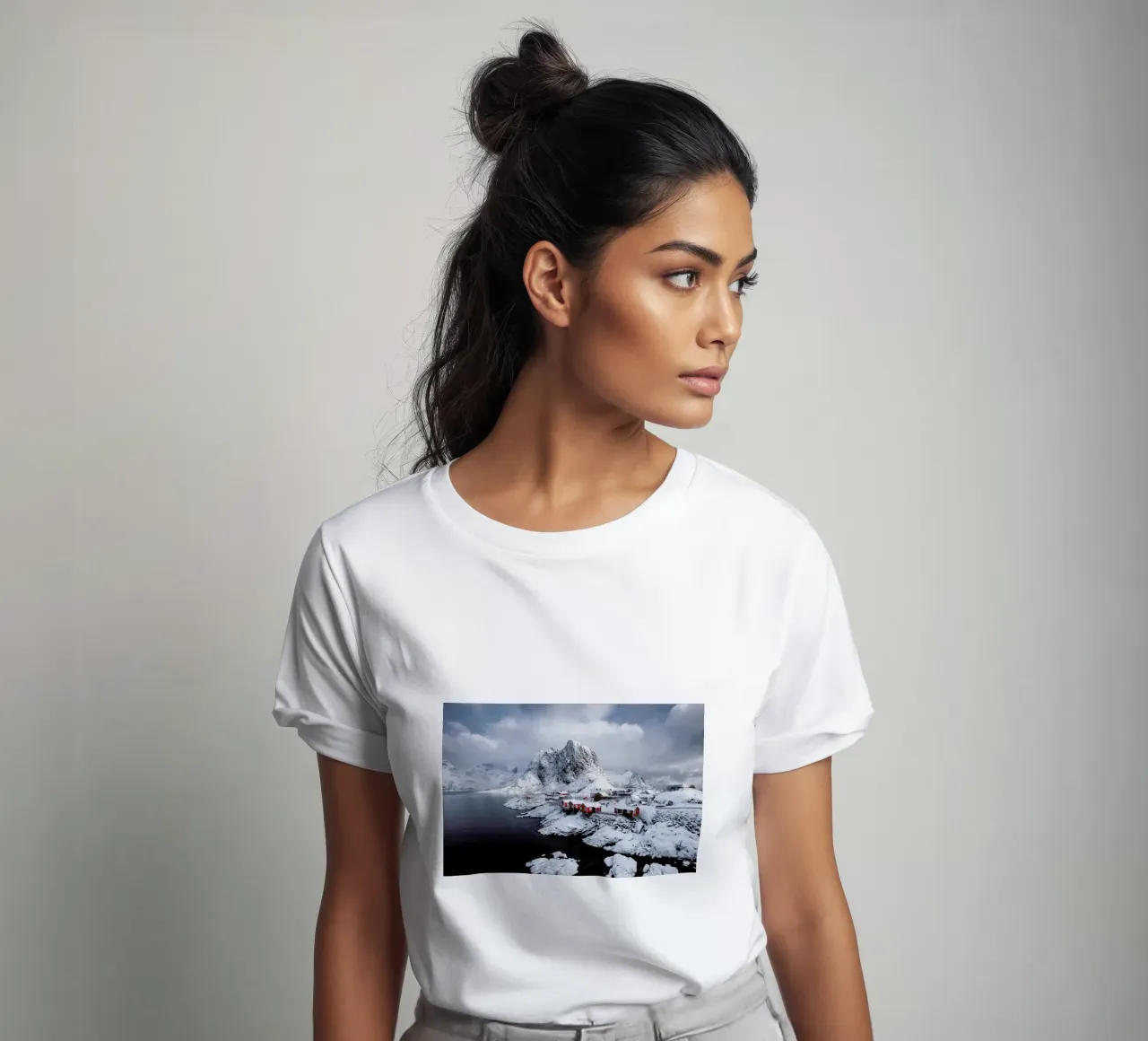 Snowy Suburbia by @Mumemories t-shirt da EyeEm Mobile GmbH