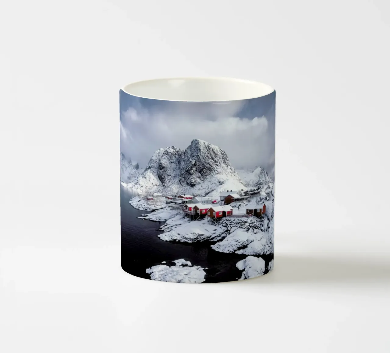 Snowy Suburbia by @Mumemories tazza in ceramica da EyeEm Mobile GmbH