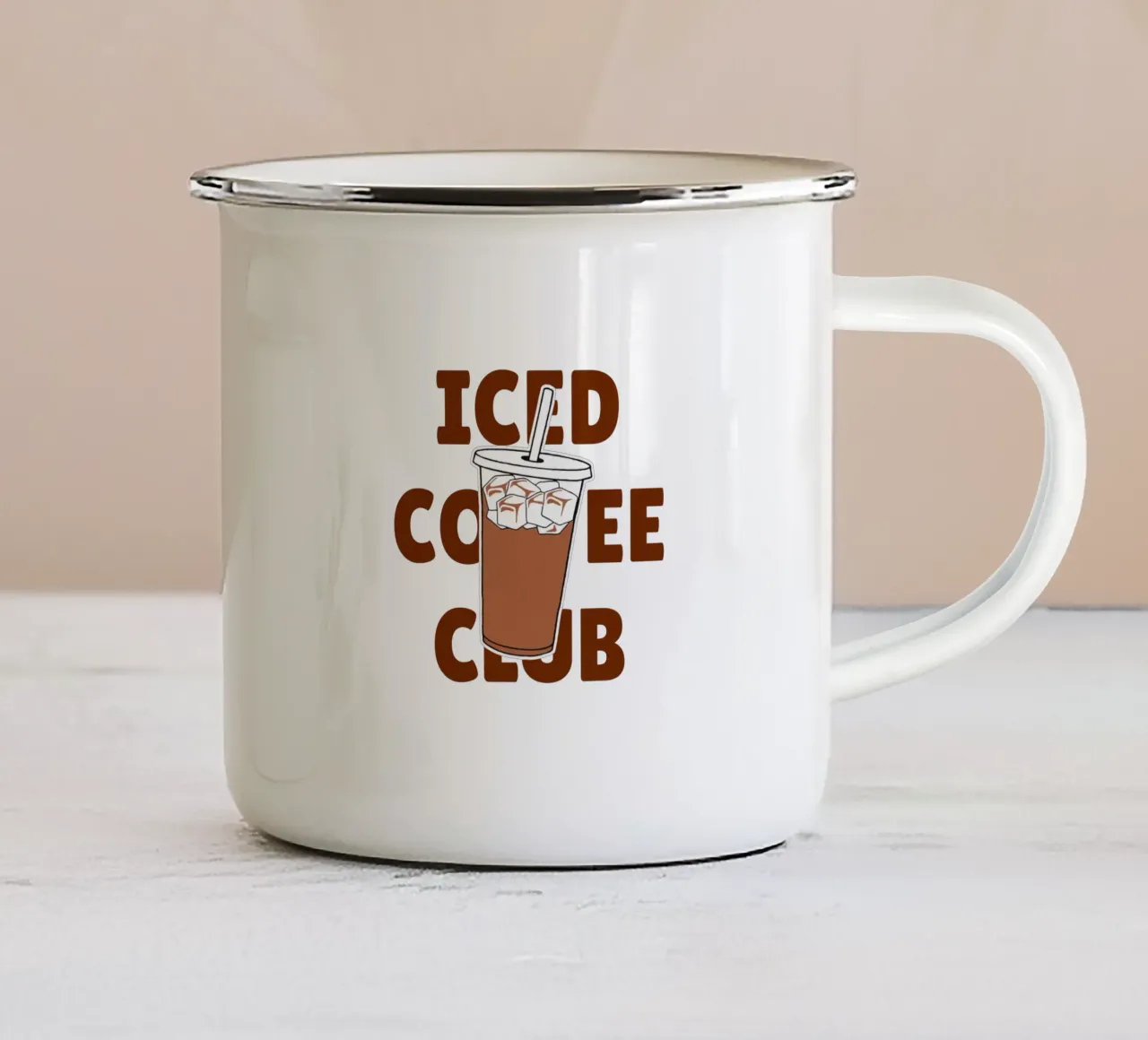 Club del caffè freddo tazza in smalto da The Quote Collective