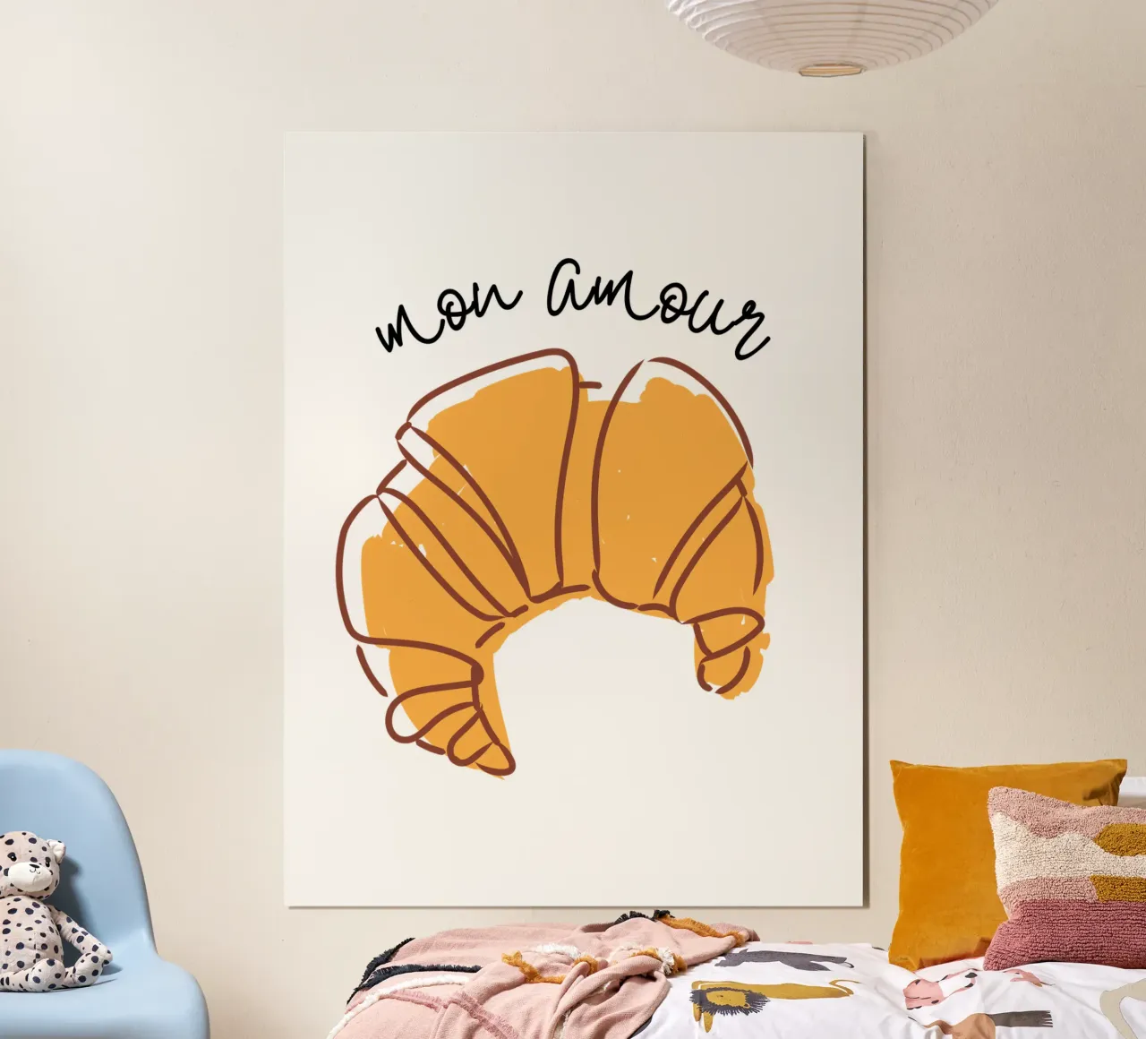 Deliziosa illustrazione di croissant disegnata a mano poster con telaio in legno da The Quote Collective