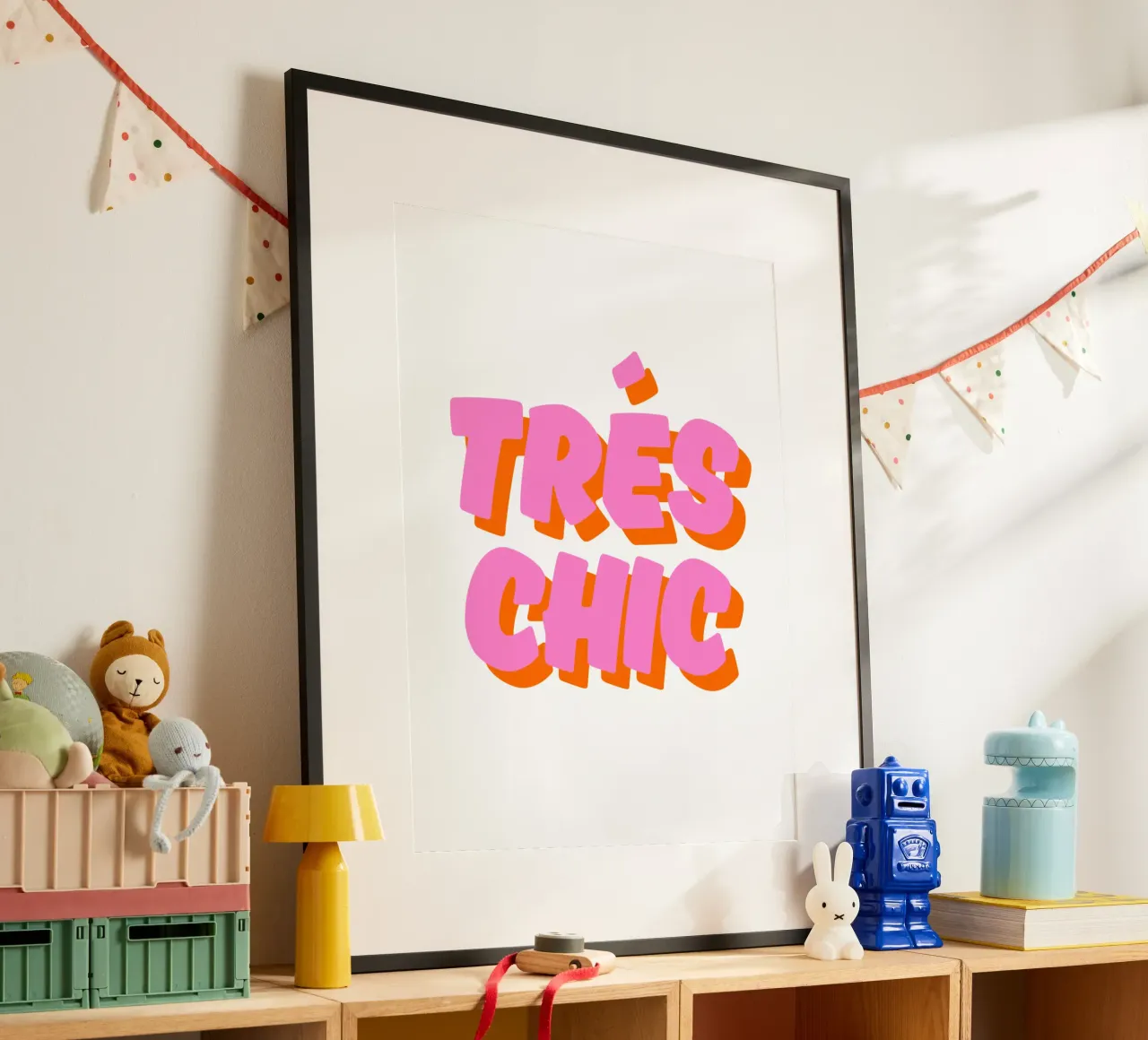 Audace design tipografico "Très Chic" in rosa e arancione carta hahnemühle da The Quote Collective