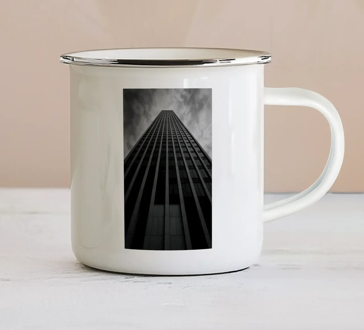 Houston - Ascensione verticale tazza in smalto da Black & White