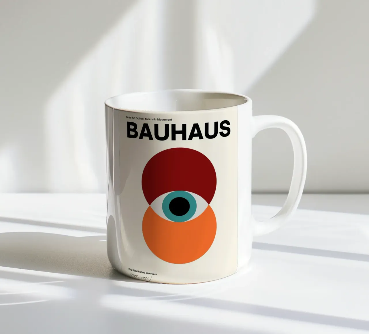 Bauhaus Eye abstracte kunstdruk door Iconic Movement Geometric keramische mok van NorwesClub